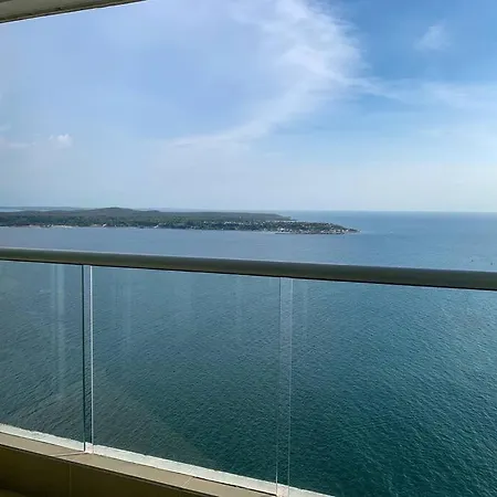 Sea, & Skyline 30th-floor Poolside Getaway * Cartagena