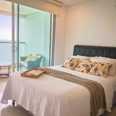 Apartamento Sea, & Skyline 30th-floor Poolside Getaway